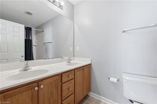 42 Ledgerstone Lane, Greensboro, NC 27407