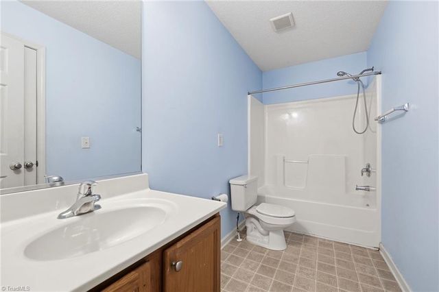 42 Ledgerstone Lane, Greensboro, NC 27407
