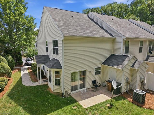 42 Ledgerstone Lane, Greensboro, NC 27407