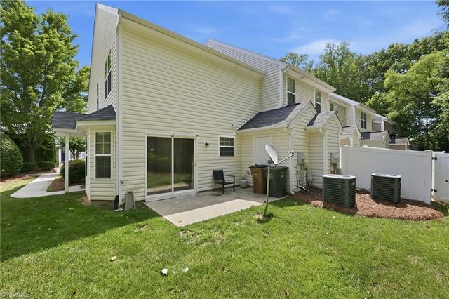 42 Ledgerstone Lane, Greensboro, NC 27407