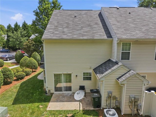 42 Ledgerstone Lane, Greensboro, NC 27407
