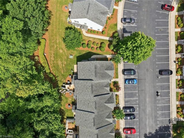 42 Ledgerstone Lane, Greensboro, NC 27407