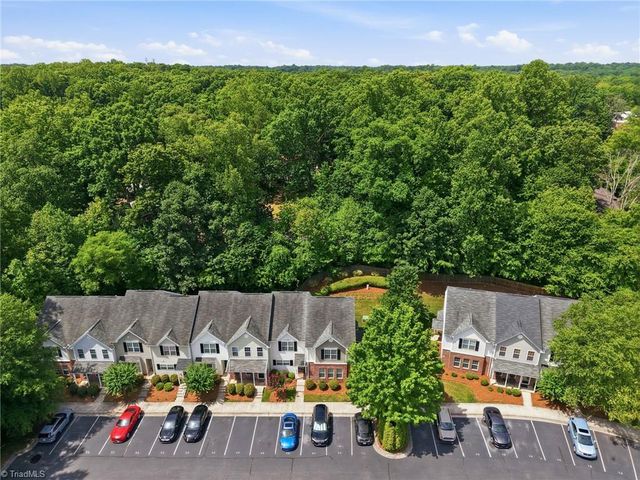 42 Ledgerstone Lane, Greensboro, NC 27407