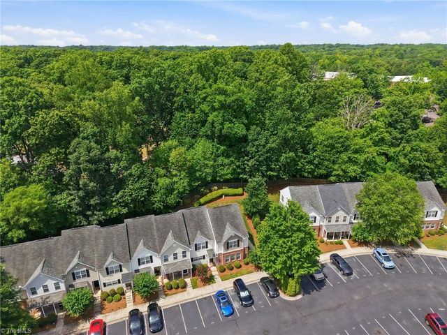 42 Ledgerstone Lane, Greensboro, NC 27407