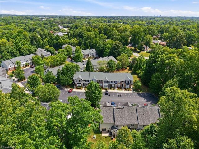 42 Ledgerstone Lane, Greensboro, NC 27407