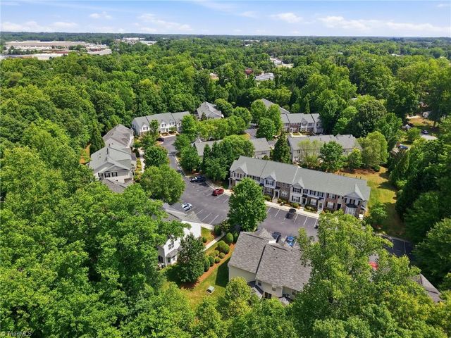 42 Ledgerstone Lane, Greensboro, NC 27407