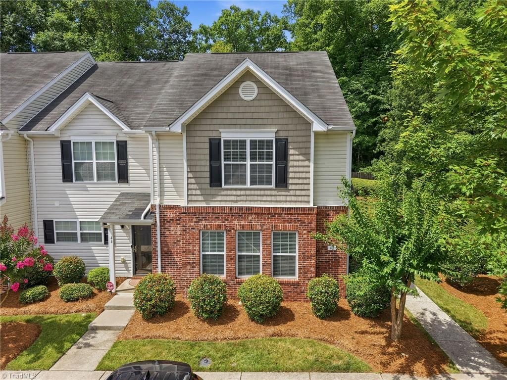 42 Ledgerstone Lane, Greensboro, NC 27407