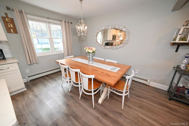 45 Roosevelt Avenue, Selden, NY 11784