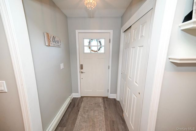 45 Roosevelt Avenue, Selden, NY 11784