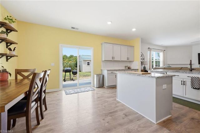 6882 Bellawood Drive, Trinity, NC 27370