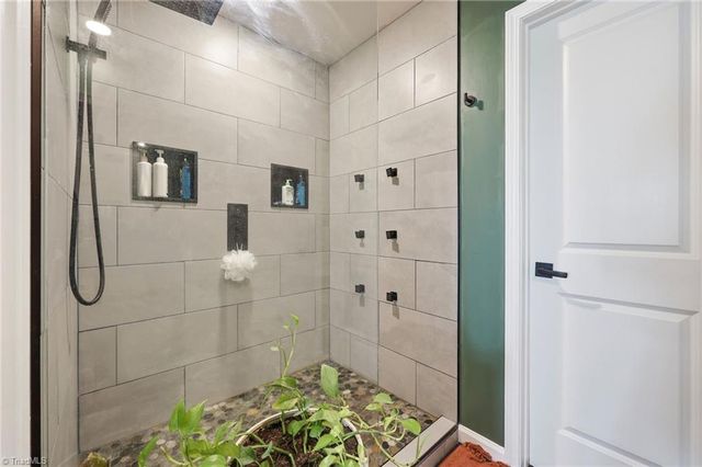 6882 Bellawood Drive, Trinity, NC 27370
