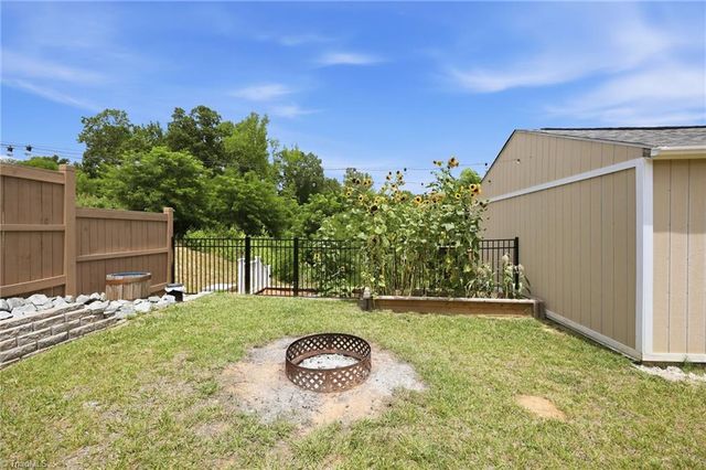 6882 Bellawood Drive, Trinity, NC 27370