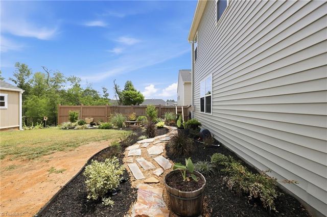 6882 Bellawood Drive, Trinity, NC 27370