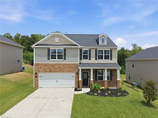 6882 Bellawood Drive, Trinity, NC 27370