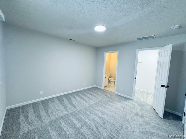 20917 Delaware Street, Southfield, MI 48033