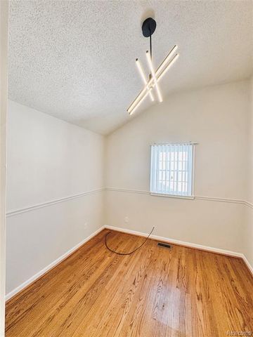 20917 Delaware Street, Southfield, MI 48033