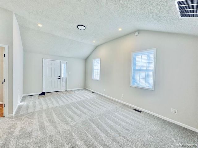 20917 Delaware Street, Southfield, MI 48033