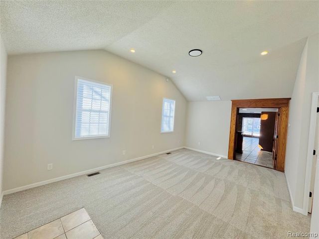 20917 Delaware Street, Southfield, MI 48033