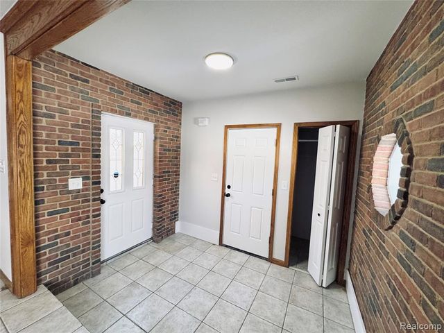 20917 Delaware Street, Southfield, MI 48033