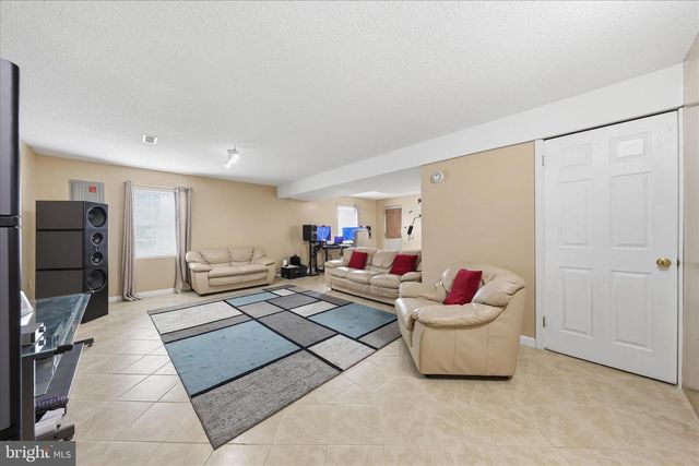 121 BACHTELL CIR, Smithsburg, MD 21783