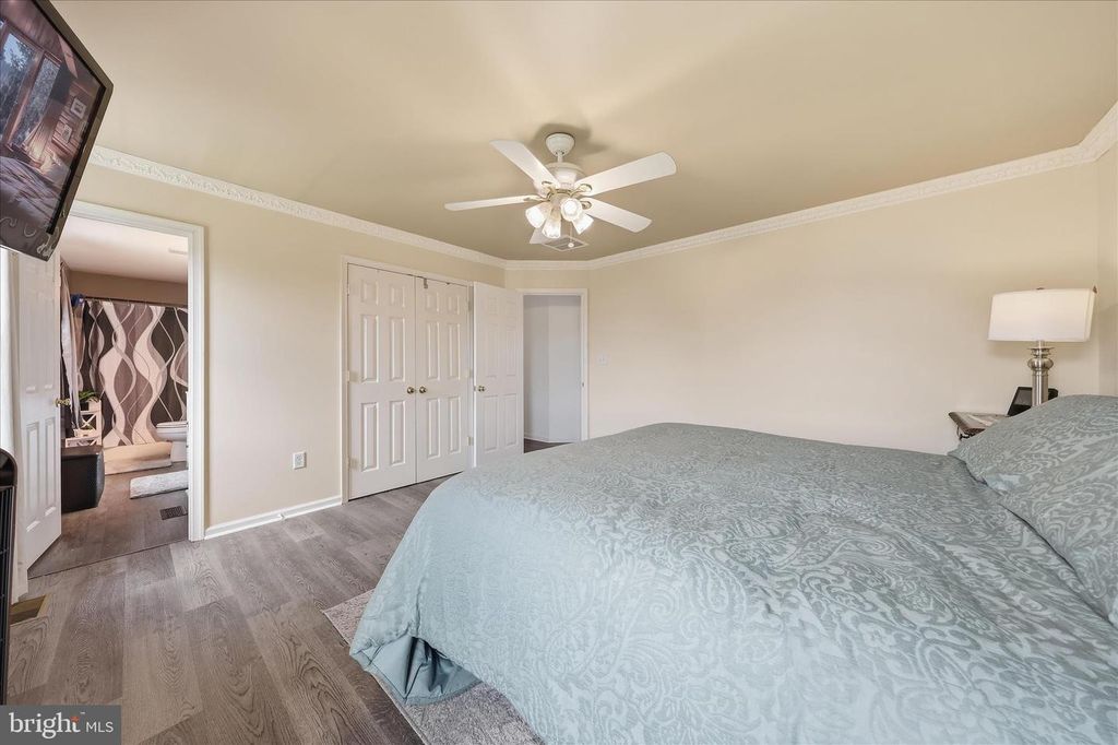 Image 23 of property listing at 121 BACHTELL CIR, Smithsburg, MD 21783