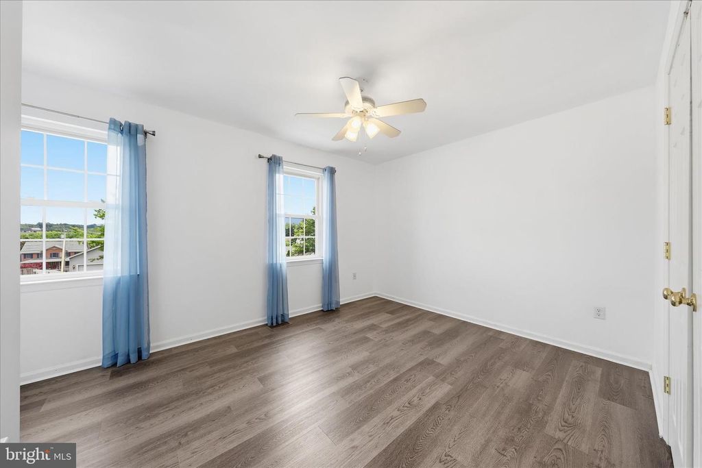 Image 28 of property listing at 121 BACHTELL CIR, Smithsburg, MD 21783