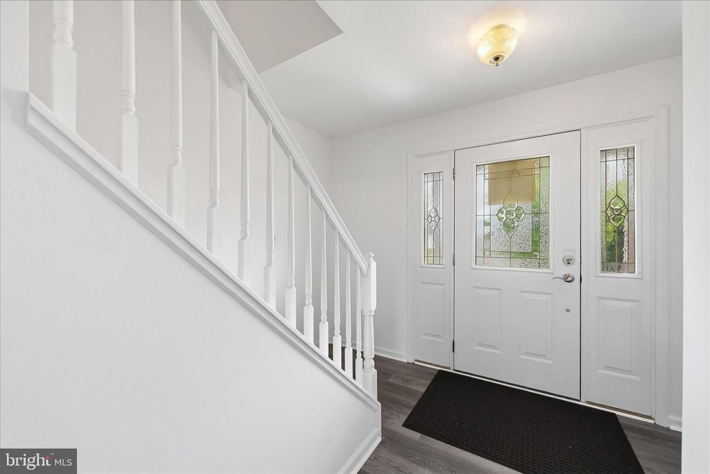 Image 3 of property listing at 121 BACHTELL CIR, Smithsburg, MD 21783