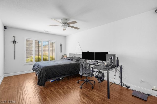 8821 Fall Green Avenue, Las Vegas, NV 89129