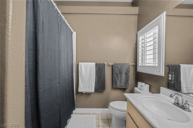 8821 Fall Green Avenue, Las Vegas, NV 89129