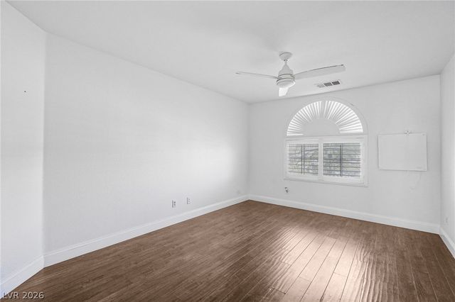 8821 Fall Green Avenue, Las Vegas, NV 89129