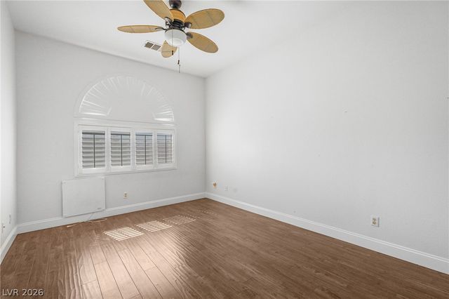 8821 Fall Green Avenue, Las Vegas, NV 89129