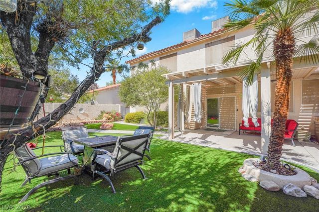 8821 Fall Green Avenue, Las Vegas, NV 89129