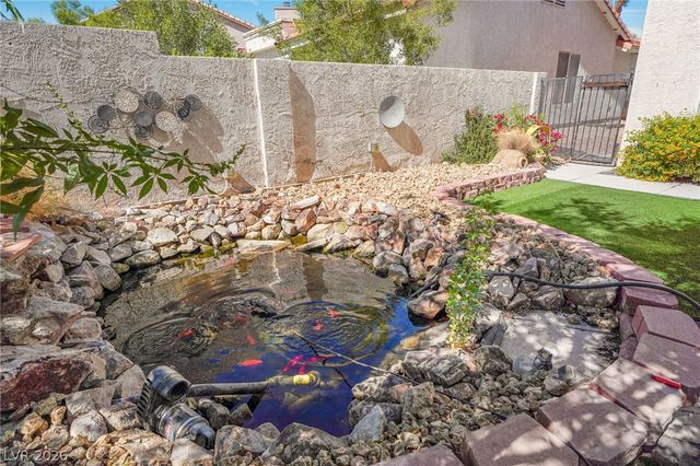 8821 Fall Green Avenue, Las Vegas, NV 89129