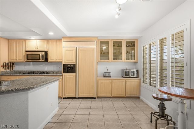 8821 Fall Green Avenue, Las Vegas, NV 89129