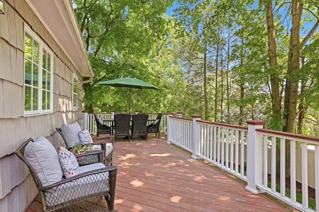 116 Burns Place, Briarcliff Manor, NY 10510