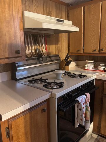 23570 S 624 Road, Wyandotte, OK 74370
