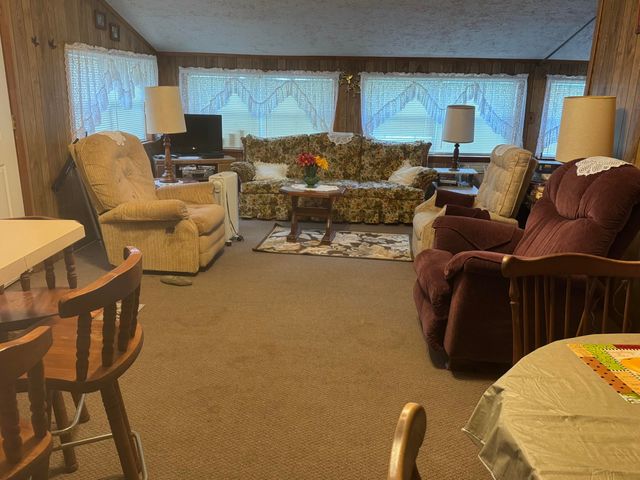 23570 S 624 Road, Wyandotte, OK 74370