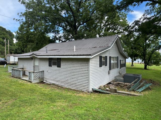23570 S 624 Road, Wyandotte, OK 74370