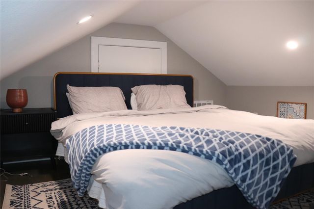 1075 Shady Lane, Gilchrist, TX 77617