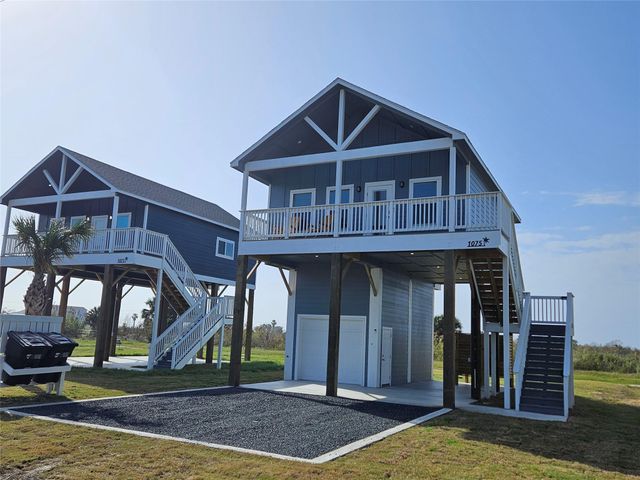 1075 Shady Lane, Gilchrist, TX 77617