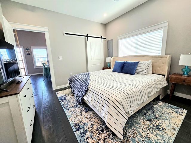 1075 Shady Lane, Gilchrist, TX 77617