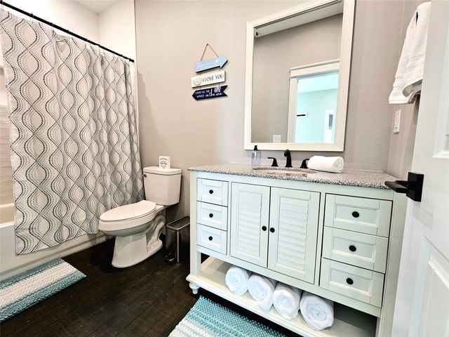 1075 Shady Lane, Gilchrist, TX 77617