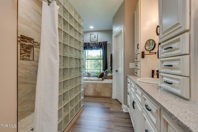 399 Carson Creek Road, Limestone, TN 37681