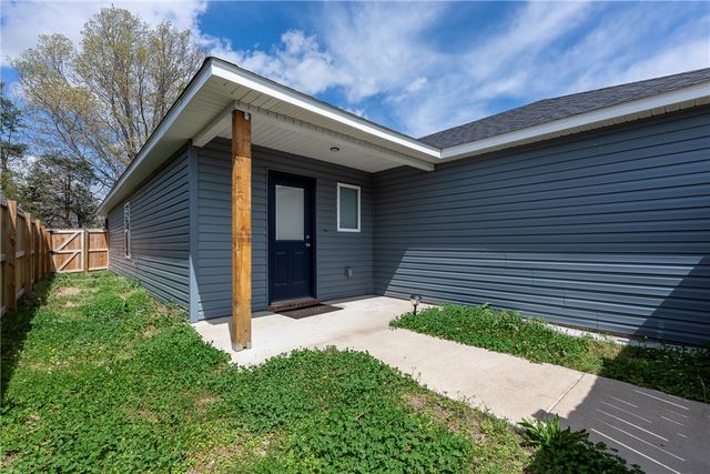 2564 Illinois Alley, Fayetteville, AR 72701