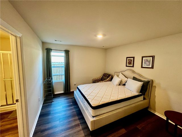 2564 Illinois Alley, Fayetteville, AR 72701