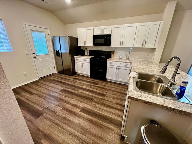 2564 Illinois Alley, Fayetteville, AR 72701