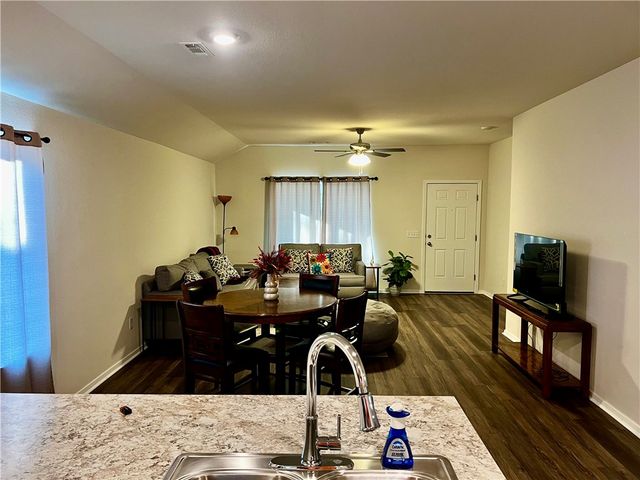 2564 Illinois Alley, Fayetteville, AR 72701
