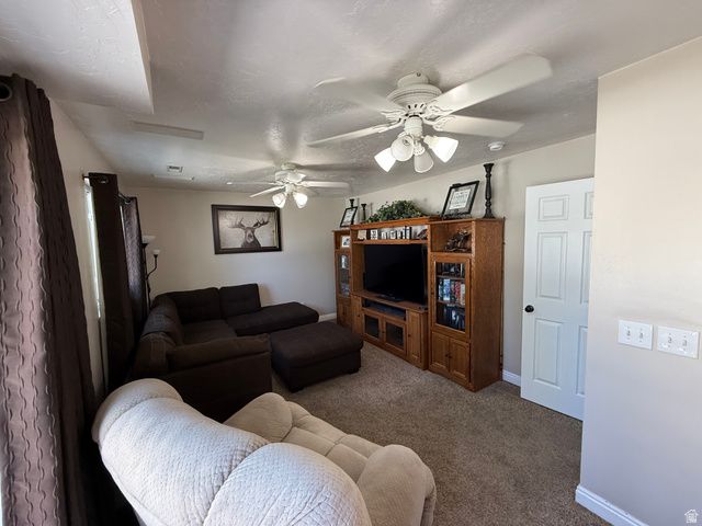 2672 W 3950 S, Roy, UT 84067
