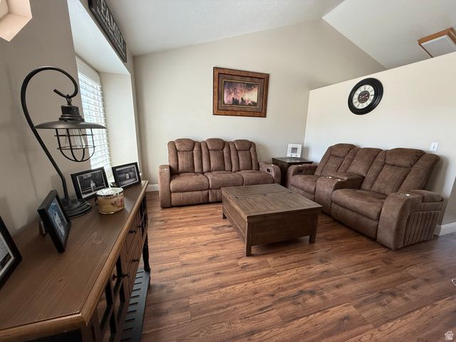 2672 W 3950 S, Roy, UT 84067