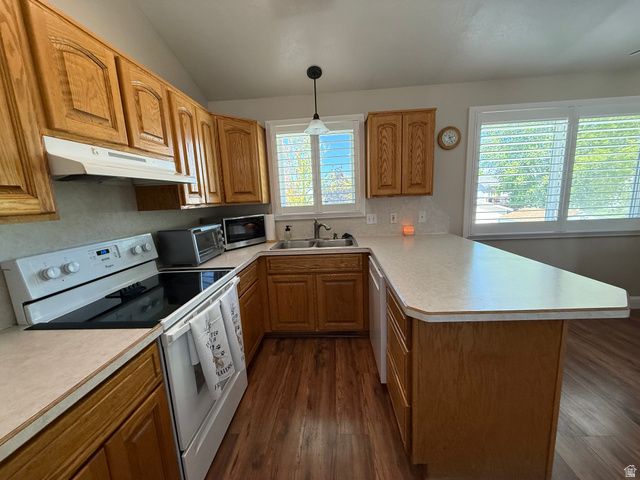 2672 W 3950 S, Roy, UT 84067